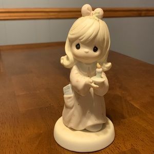 Precious Moments “Sharing the Light of Love”